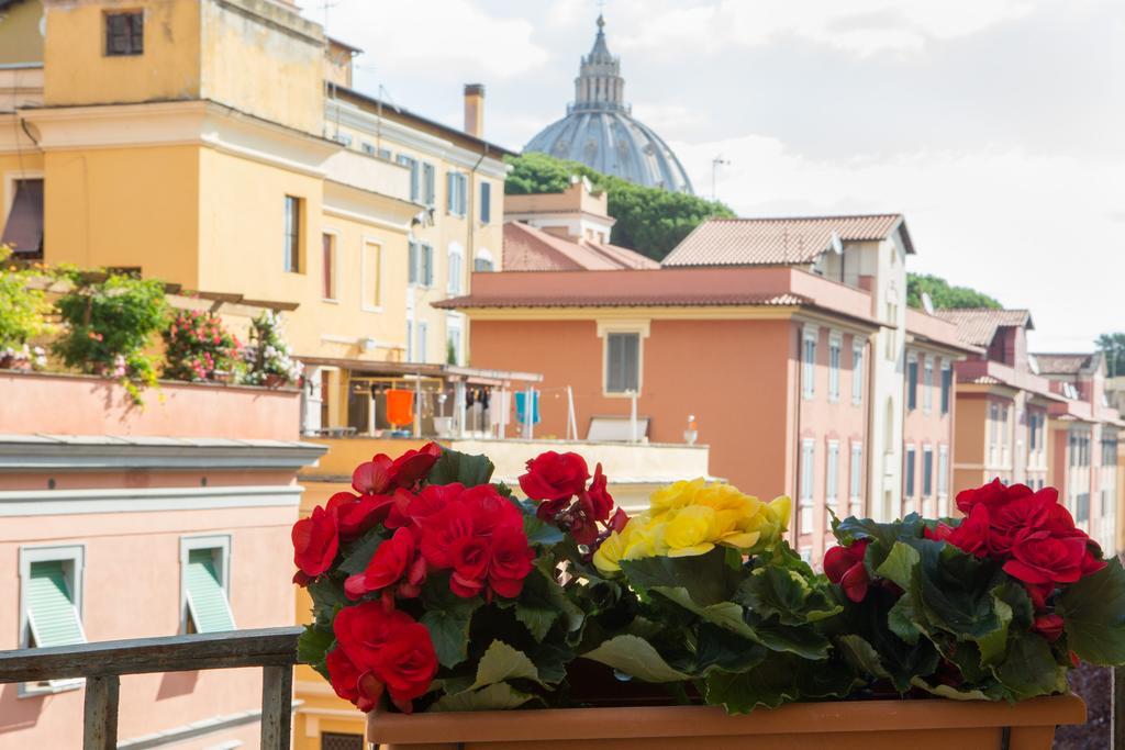 Appartamento La Finestra Su San Pietro Rome Room photo